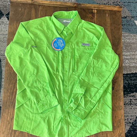 Bright green Columbia Button-Up Shirt - Picture 3 of 9